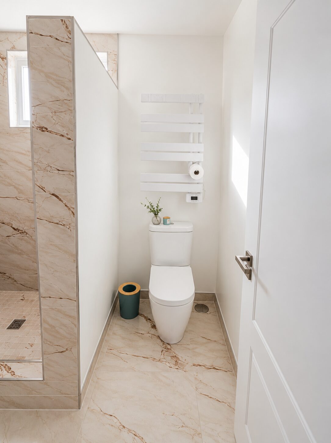 Coastal Retreat Hall Bath